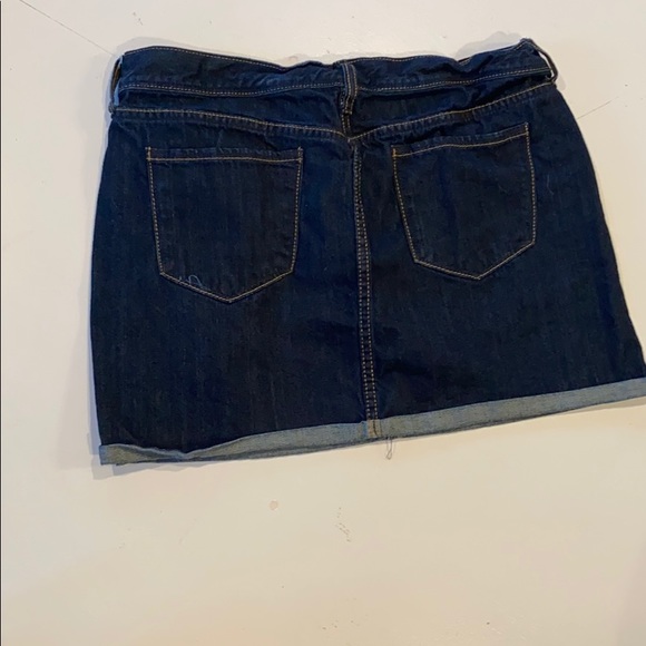 Skirt - Picture 3 of 3